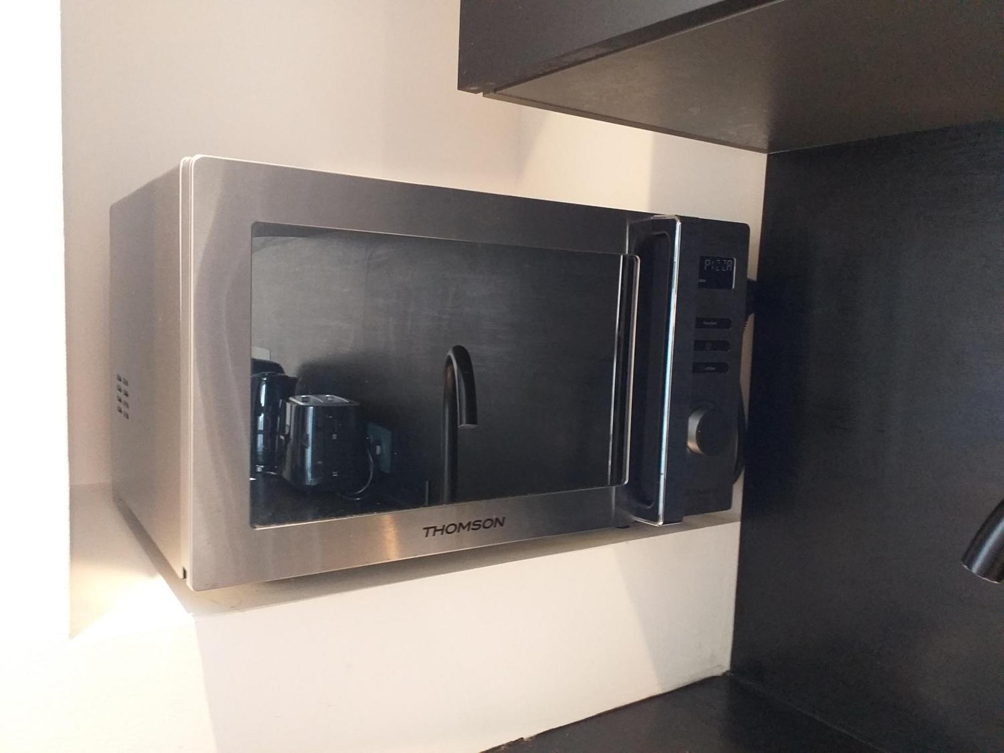 Les Volets Bleus - Deux Appartements Et Un Studio, Jardin Bourges Ruang foto