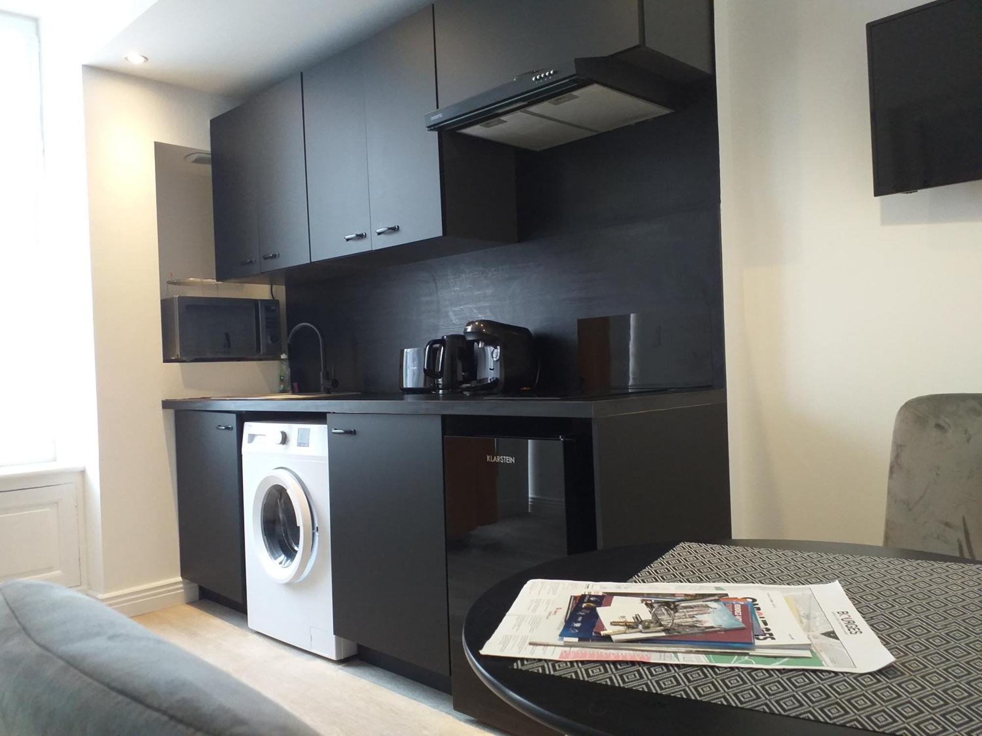Les Volets Bleus - Deux Appartements Et Un Studio, Jardin Bourges Ruang foto